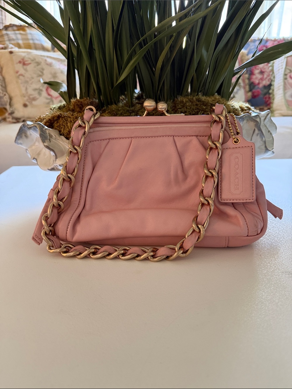 Coach Blush Pink Kiss-Lock Chain Shoulder Mini Bag - Picture 2 of 6